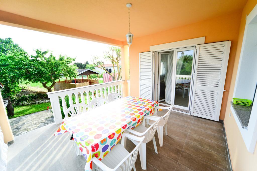 Apartments Valentina Petrčane Zewnętrze zdjęcie