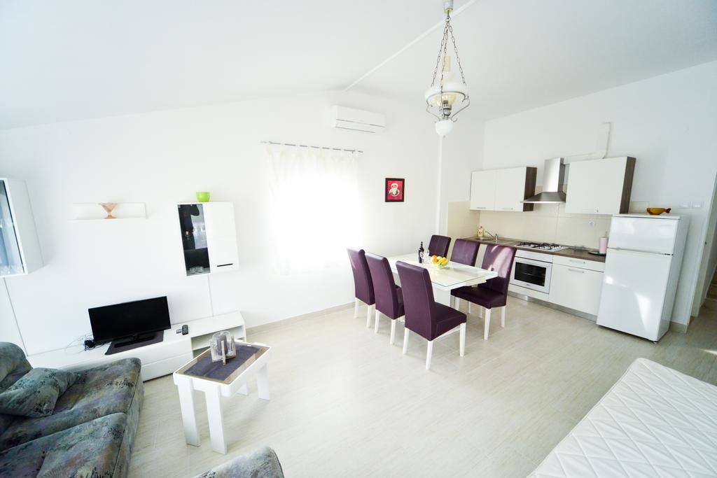 Apartments Valentina Petrčane Zewnętrze zdjęcie