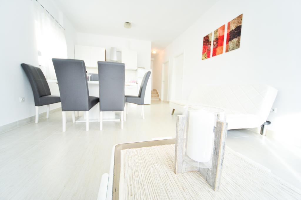 Apartments Valentina Petrčane Zewnętrze zdjęcie