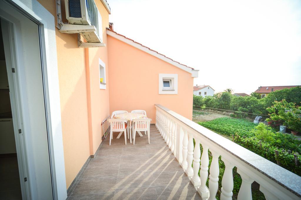 Apartments Valentina Petrčane Zewnętrze zdjęcie