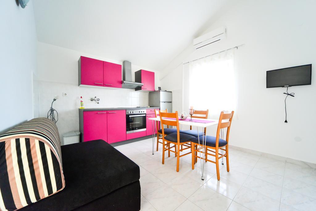 Apartments Valentina Petrčane Zewnętrze zdjęcie