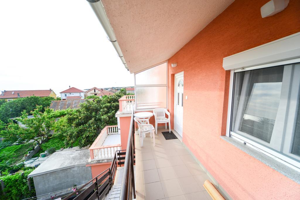 Apartments Valentina Petrčane Zewnętrze zdjęcie